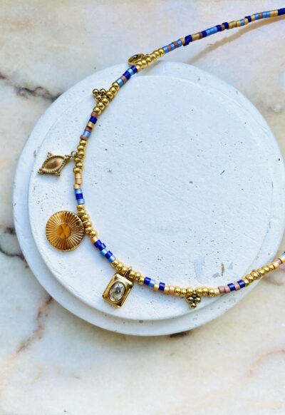 Collier OYA
